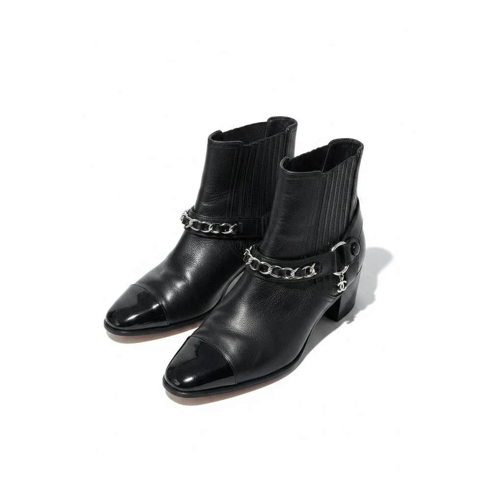 CHANEL | Shoes | Chanel Interlocking Cc Logo Patent Cap Toe